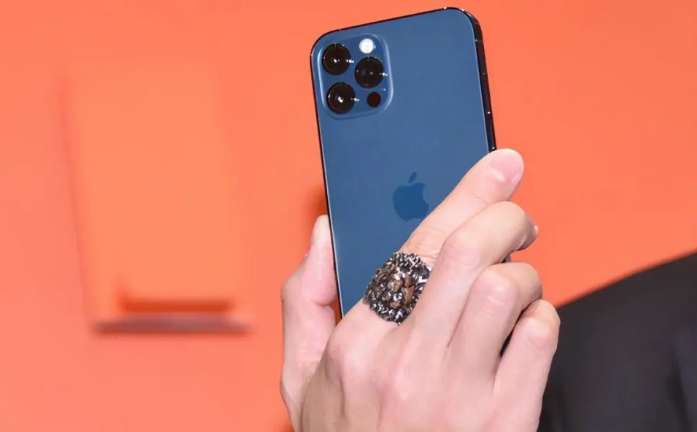 青阳苹果手机维修分享iPhone12系列重启方法教程 